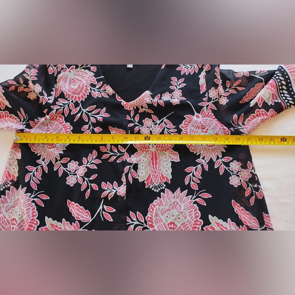 JM Collection Women's Printed Split-Front Tunic Top (Black Pink, Medium) Blouse - Picture 11 of 15